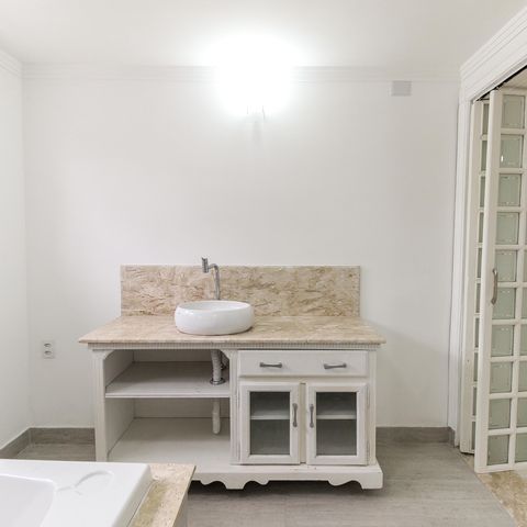 Casa à venda com 131m², 3 quartos e 2 vagasBanheiro da Suíte