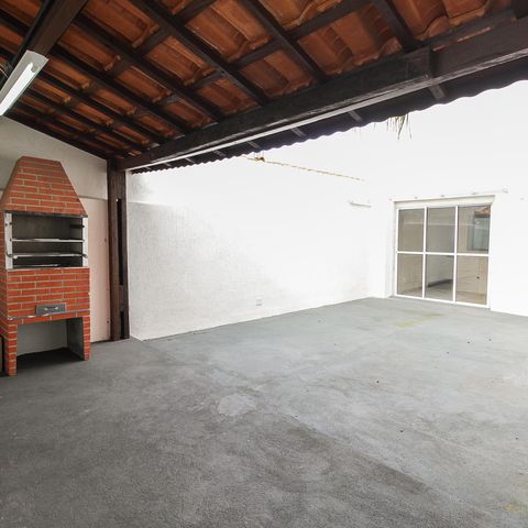 Casa à venda com 131m², 3 quartos e 2 vagasChurrasqueira - Quintal