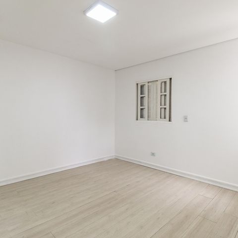 Casa à venda com 131m², 3 quartos e 2 vagasSuíte