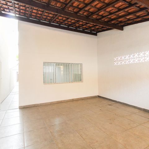 Casa à venda com 131m², 3 quartos e 2 vagasGaragem