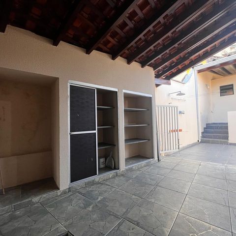 Casa à venda com 355m², 3 quartos e 4 vagas Casa à venda com 355m², 3 quartos e 4 vagasÁrea de Serviço