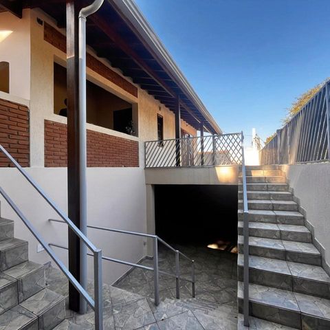 Casa à venda com 355m², 3 quartos e 4 vagas Casa à venda com 355m², 3 quartos e 4 vagasEntrada