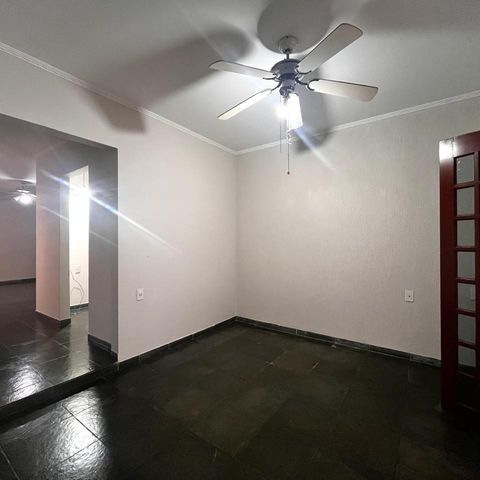 Casa à venda com 355m², 3 quartos e 4 vagas Casa à venda com 355m², 3 quartos e 4 vagasSala de Jantar