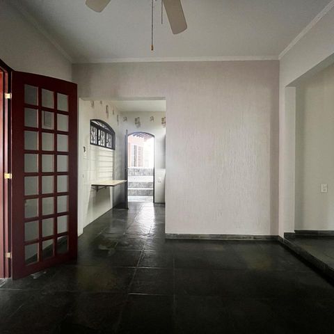 Casa à venda com 355m², 3 quartos e 4 vagas Casa à venda com 355m², 3 quartos e 4 vagasSala de Jantar