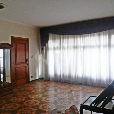 Casa à venda com 341m², 3 quartos e 5 vagas