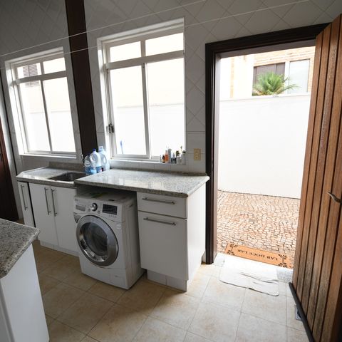 Casa de condomínio à venda com 470m², 4 quartos e 2 vagasÁrea de Serviço