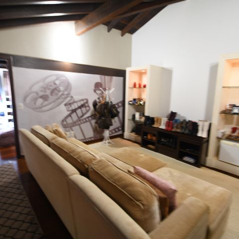 Casa de condomínio à venda com 470m², 4 quartos e 2 vagasSala de TV