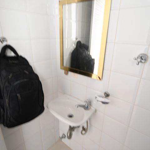 Casa de condomínio à venda com 470m², 4 quartos e 2 vagasBanheiro de serviço