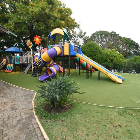 Casa de condomínio à venda com 470m², 4 quartos e 2 vagasÁrea comum - Playground