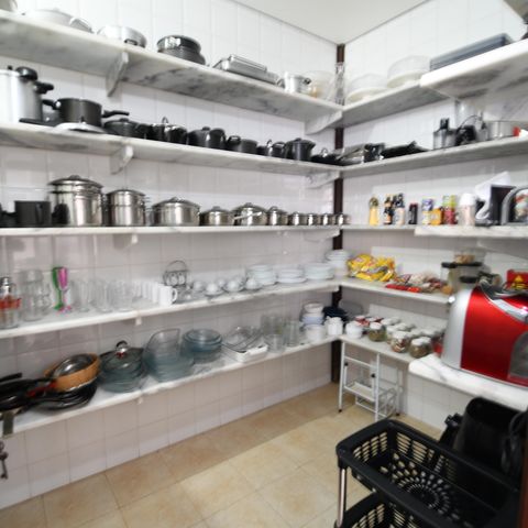 Casa de condomínio à venda com 470m², 4 quartos e 2 vagasCozinha - Despensa