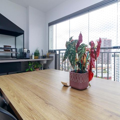 Apartamento à venda com 71m², 2 quartos e 1 vaga Apartamento à venda com 71m², 2 quartos e 1 vagaSala - Varanda