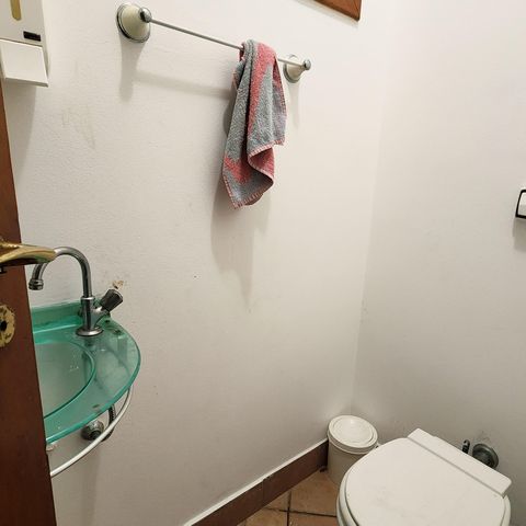 Casa à venda com 330m², 3 quartos e 3 vagas Casa à venda com 330m², 3 quartos e 3 vagasLavabo da Sala