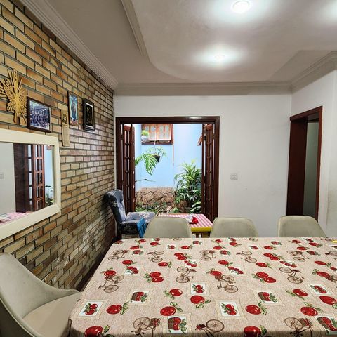 Casa à venda com 330m², 3 quartos e 3 vagas Casa à venda com 330m², 3 quartos e 3 vagasSala de Jantar