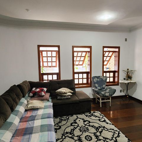 Casa à venda com 330m², 3 quartos e 3 vagas Casa à venda com 330m², 3 quartos e 3 vagasSala