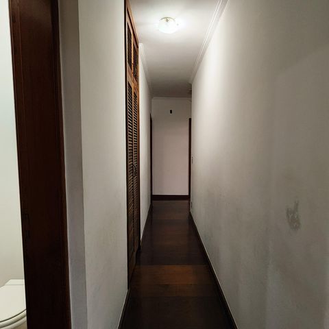Casa à venda com 330m², 3 quartos e 3 vagas Casa à venda com 330m², 3 quartos e 3 vagasCorredor