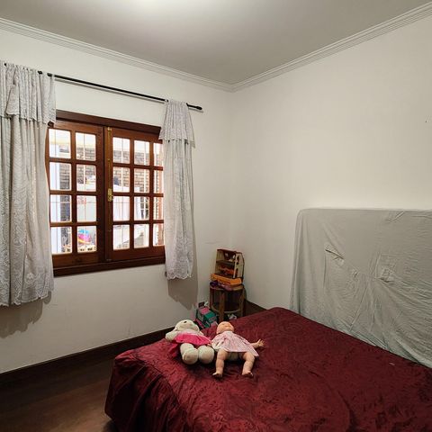 Casa à venda com 330m², 3 quartos e 3 vagas Casa à venda com 330m², 3 quartos e 3 vagasQuarto 2