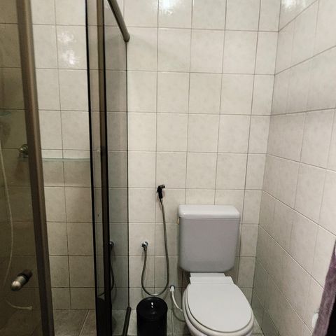 Casa à venda com 330m², 3 quartos e 3 vagas Casa à venda com 330m², 3 quartos e 3 vagasBanheiro 2