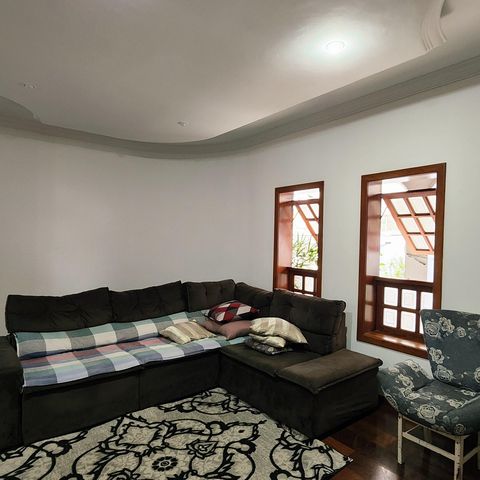 Casa à venda com 330m², 3 quartos e 3 vagas Casa à venda com 330m², 3 quartos e 3 vagasSala