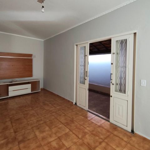 Casa à venda com 295m², 3 quartos e 4 vagas Casa à venda com 295m², 3 quartos e 4 vagasSala de Estar