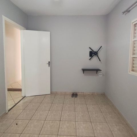 Casa à venda com 295m², 3 quartos e 4 vagas Casa à venda com 295m², 3 quartos e 4 vagasQuarto 2
