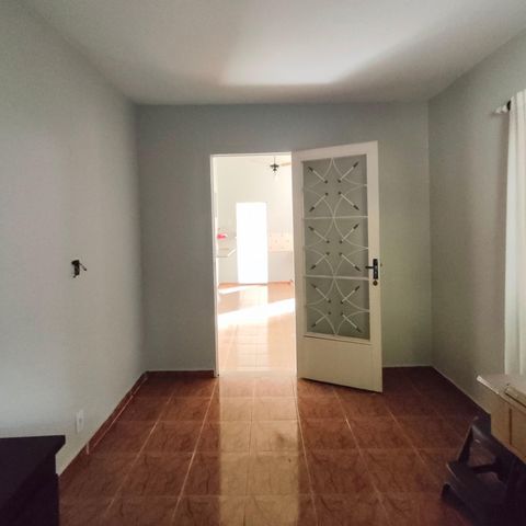 Casa à venda com 295m², 3 quartos e 4 vagas Casa à venda com 295m², 3 quartos e 4 vagasQuarto 3