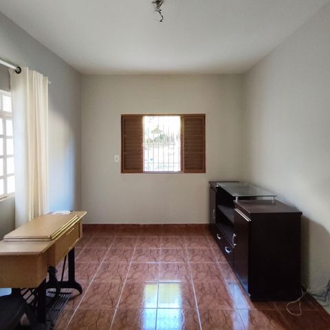 Casa à venda com 295m², 3 quartos e 4 vagas Casa à venda com 295m², 3 quartos e 4 vagasQuarto 3