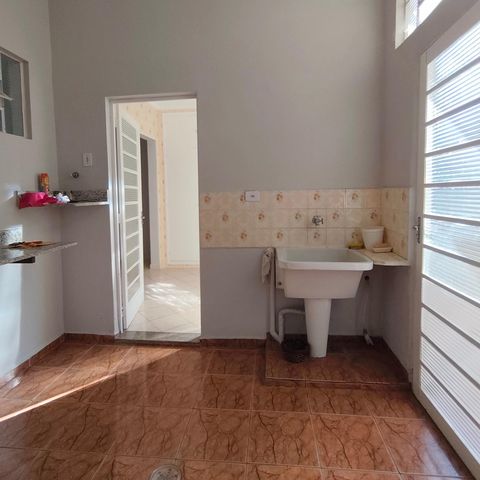 Casa à venda com 295m², 3 quartos e 4 vagas Casa à venda com 295m², 3 quartos e 4 vagasÁrea de Serviço