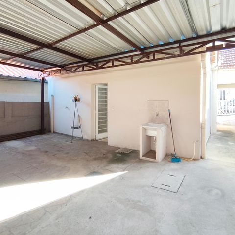 Casa à venda com 295m², 3 quartos e 4 vagas Casa à venda com 295m², 3 quartos e 4 vagasQuintal
