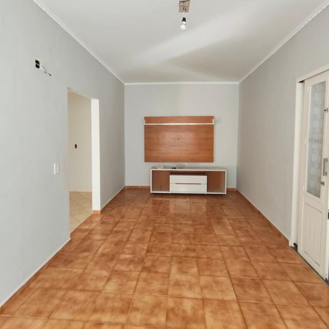 Casa à venda com 295m², 3 quartos e 4 vagas Casa à venda com 295m², 3 quartos e 4 vagasSala de Estar
