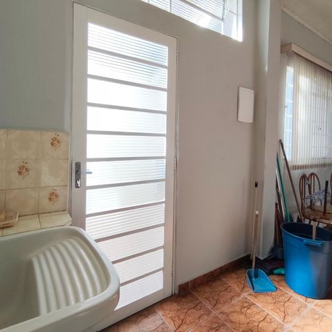 Casa à venda com 295m², 3 quartos e 4 vagas Casa à venda com 295m², 3 quartos e 4 vagasÁrea de Serviço