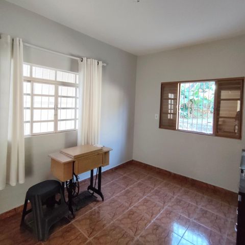 Casa à venda com 295m², 3 quartos e 4 vagas Casa à venda com 295m², 3 quartos e 4 vagasQuarto 3