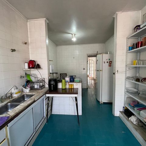 Casa à venda com 367m², 3 quartos e 4 vagas Casa à venda com 367m², 3 quartos e 4 vagasCozinha