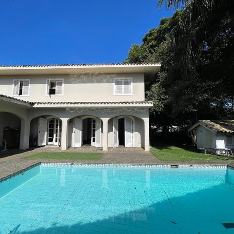 Casa à venda com 367m², 3 quartos e 4 vagas Casa à venda com 367m², 3 quartos e 4 vagasÁrea comum