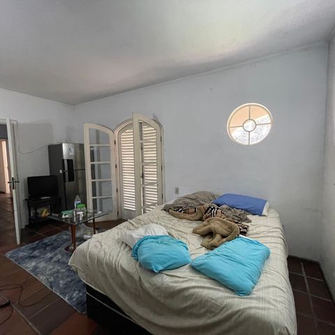 Casa à venda com 367m², 3 quartos e 4 vagas Casa à venda com 367m², 3 quartos e 4 vagasQuarto 5
