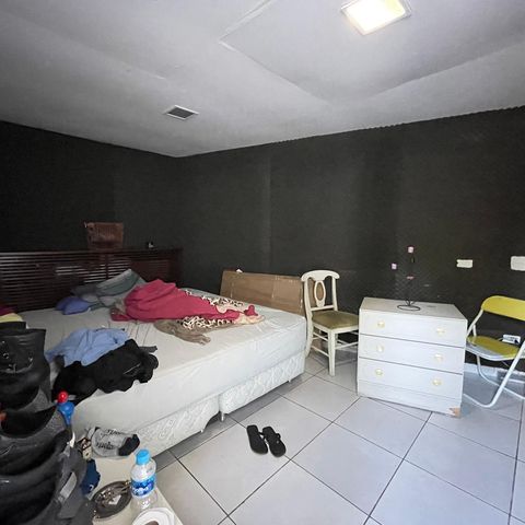 Casa à venda com 367m², 3 quartos e 4 vagas Casa à venda com 367m², 3 quartos e 4 vagasQuarto 1