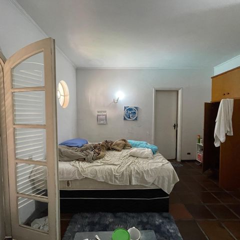Casa à venda com 367m², 3 quartos e 4 vagas Casa à venda com 367m², 3 quartos e 4 vagasQuarto 5