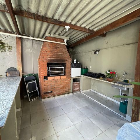 Casa à venda com 367m², 3 quartos e 4 vagas Casa à venda com 367m², 3 quartos e 4 vagasÁrea comum
