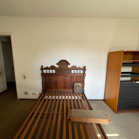 Casa à venda com 367m², 3 quartos e 4 vagas Casa à venda com 367m², 3 quartos e 4 vagasQuarto 2