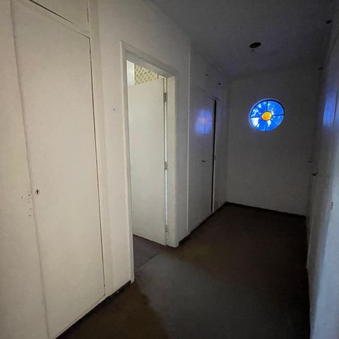 Casa à venda com 367m², 3 quartos e 4 vagas Casa à venda com 367m², 3 quartos e 4 vagasQuarto 2