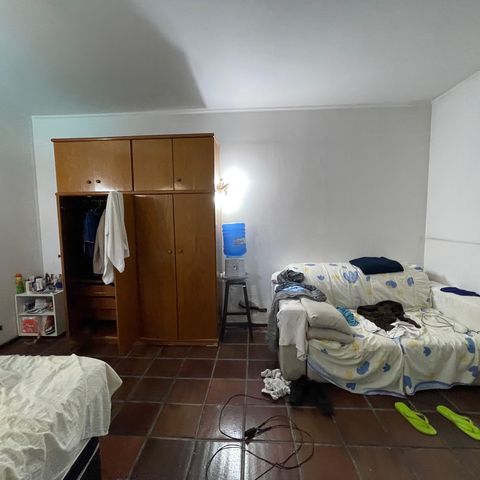 Casa à venda com 367m², 3 quartos e 4 vagas Casa à venda com 367m², 3 quartos e 4 vagasQuarto 5