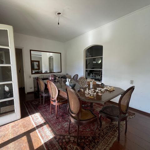 Casa à venda com 367m², 3 quartos e 4 vagas Casa à venda com 367m², 3 quartos e 4 vagasSala