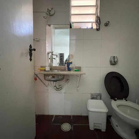 Casa à venda com 367m², 3 quartos e 4 vagas Casa à venda com 367m², 3 quartos e 4 vagasBanheiro 4