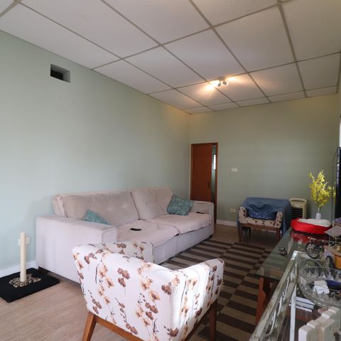 Casa à venda com 348m², 3 quartos e 12 vagasCasa 2 - Sala
