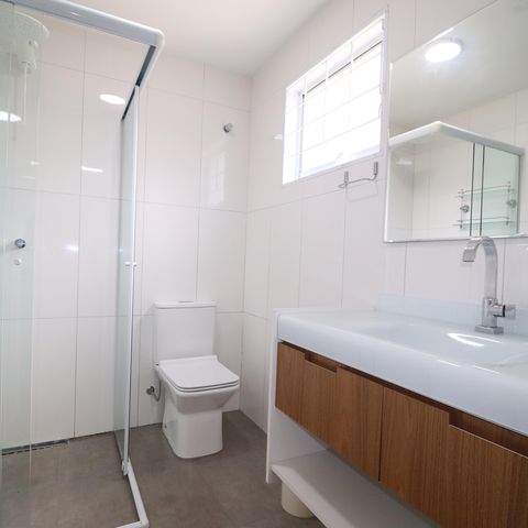 Casa à venda com 348m², 3 quartos e 12 vagasCasa 1 - Banheiro 2