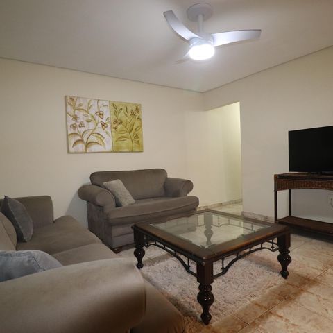 Casa à venda com 348m², 3 quartos e 12 vagasCasa 1 - Sala