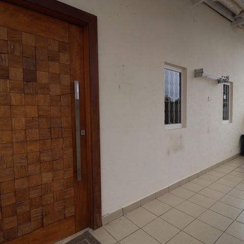 Casa à venda com 348m², 3 quartos e 12 vagasCasa 2 - Corredor lateral