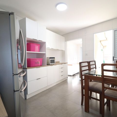 Casa à venda com 348m², 3 quartos e 12 vagasCasa 1 - Cozinha