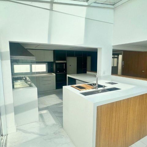 Casa de condomínio à venda com 372m², 7 quartos e 5 vagas