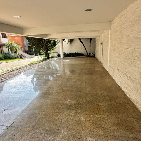 Casa de condomínio à venda com 372m², 7 quartos e 5 vagas