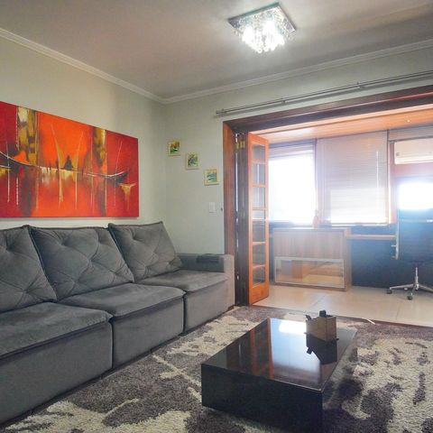 Casa à venda com 175m², 3 quartos e 2 vagasSala